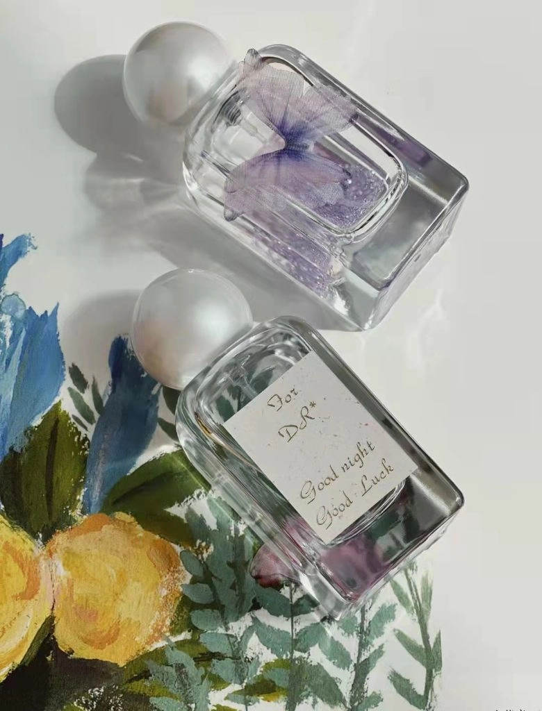 image Fancy Perfume Bottle2