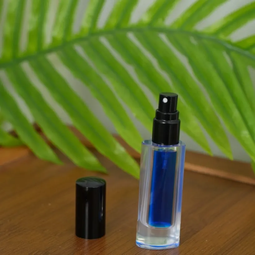 5 ml mini heart-shaped glass perfume bottle2